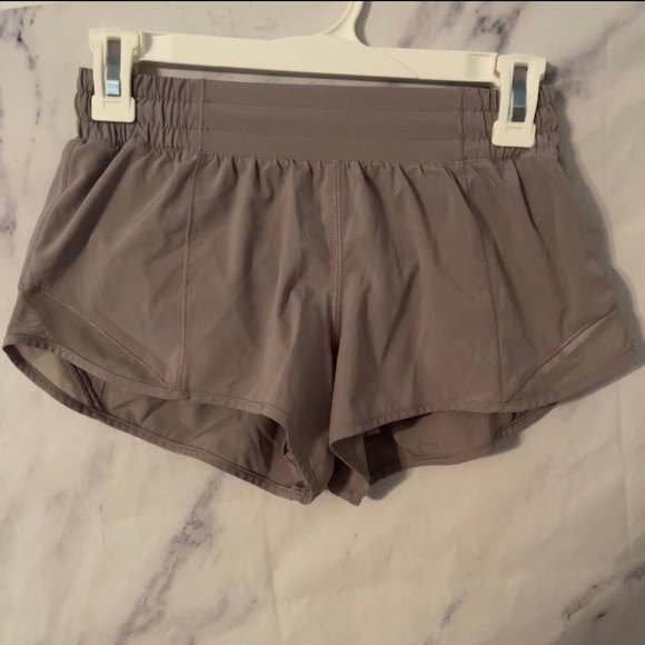 Lululemon Dark Chrome Hotty Hot Shorts - Picture 4 of 4